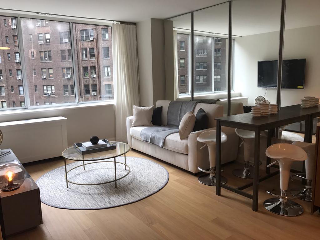 Apartment Exquisite 2 Bedroom 2 Baths All Modern And High End Furniture *