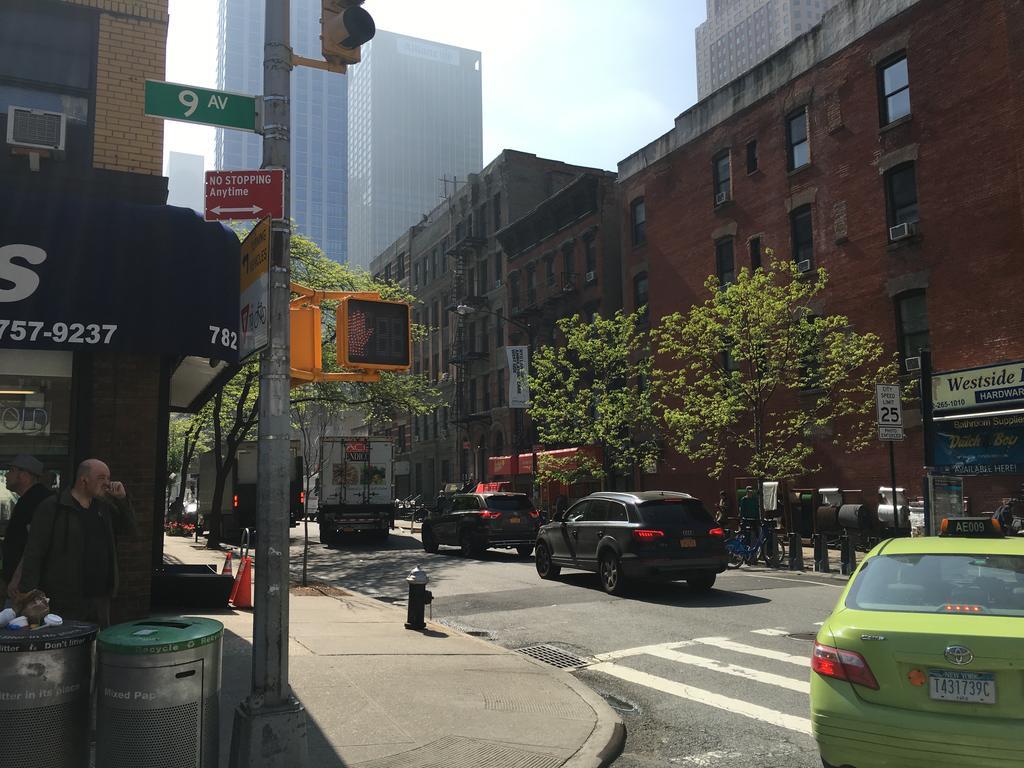 Apartment 2 Bedroom Hell's Kitchen New York