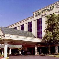 Courtyard By Marriott Laguardia Airport