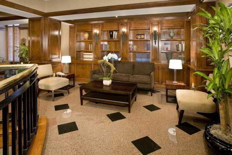 Hotel Aloft Laguardia Airport 3*