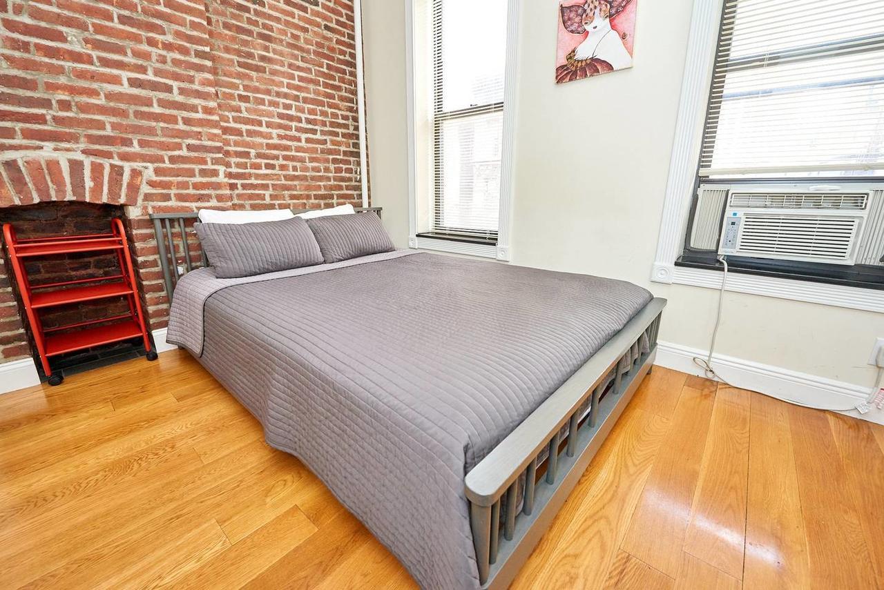 Stylish 2 Bed In Soho Apartment