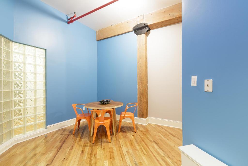 Habitat 101brooklyn Apartment *