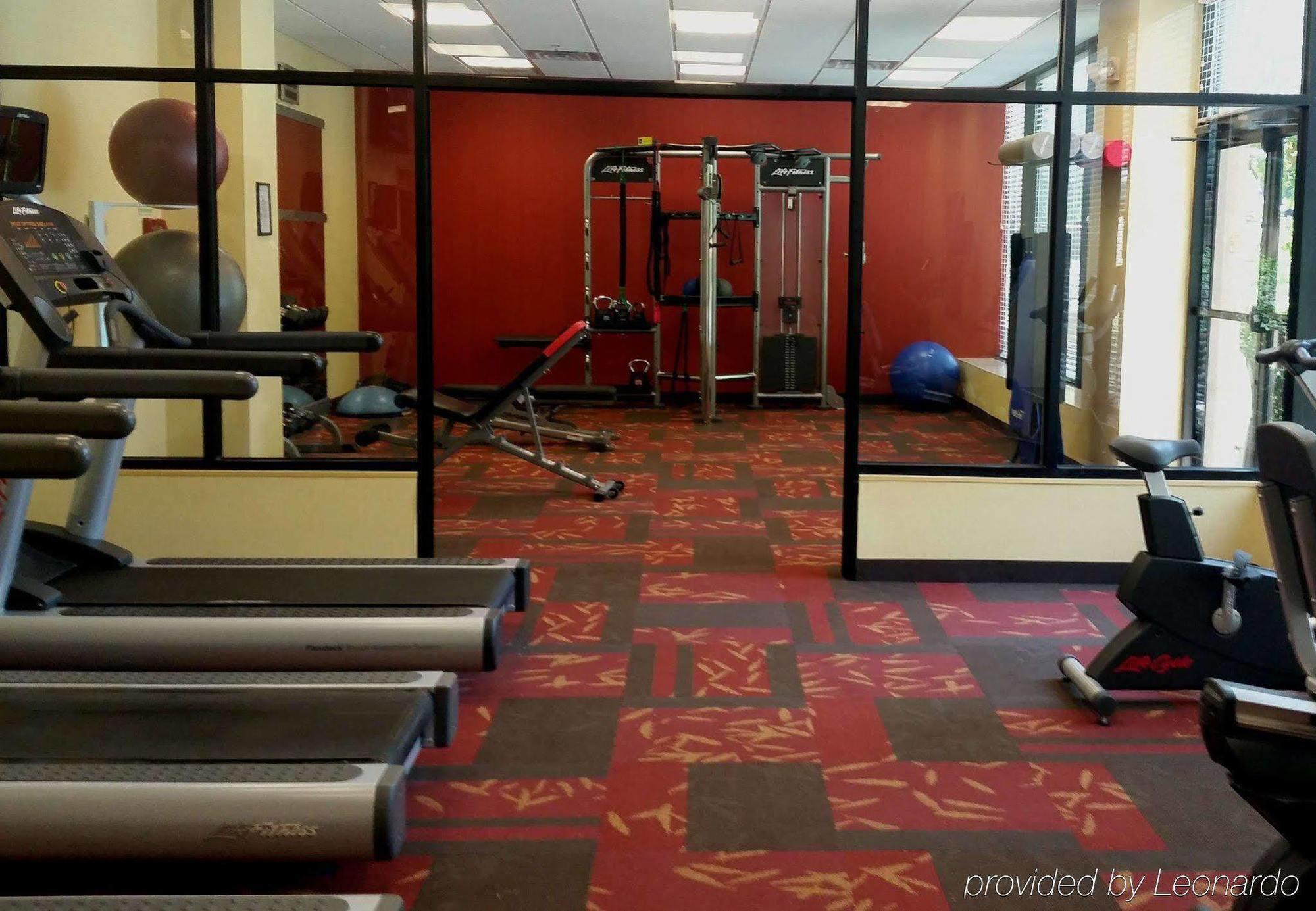 Hotel Courtyard By Marriott Laguardia Airport 3*