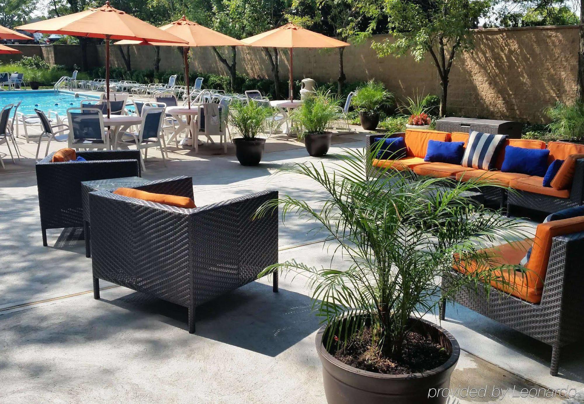 Courtyard By Marriott Laguardia Airport 3*