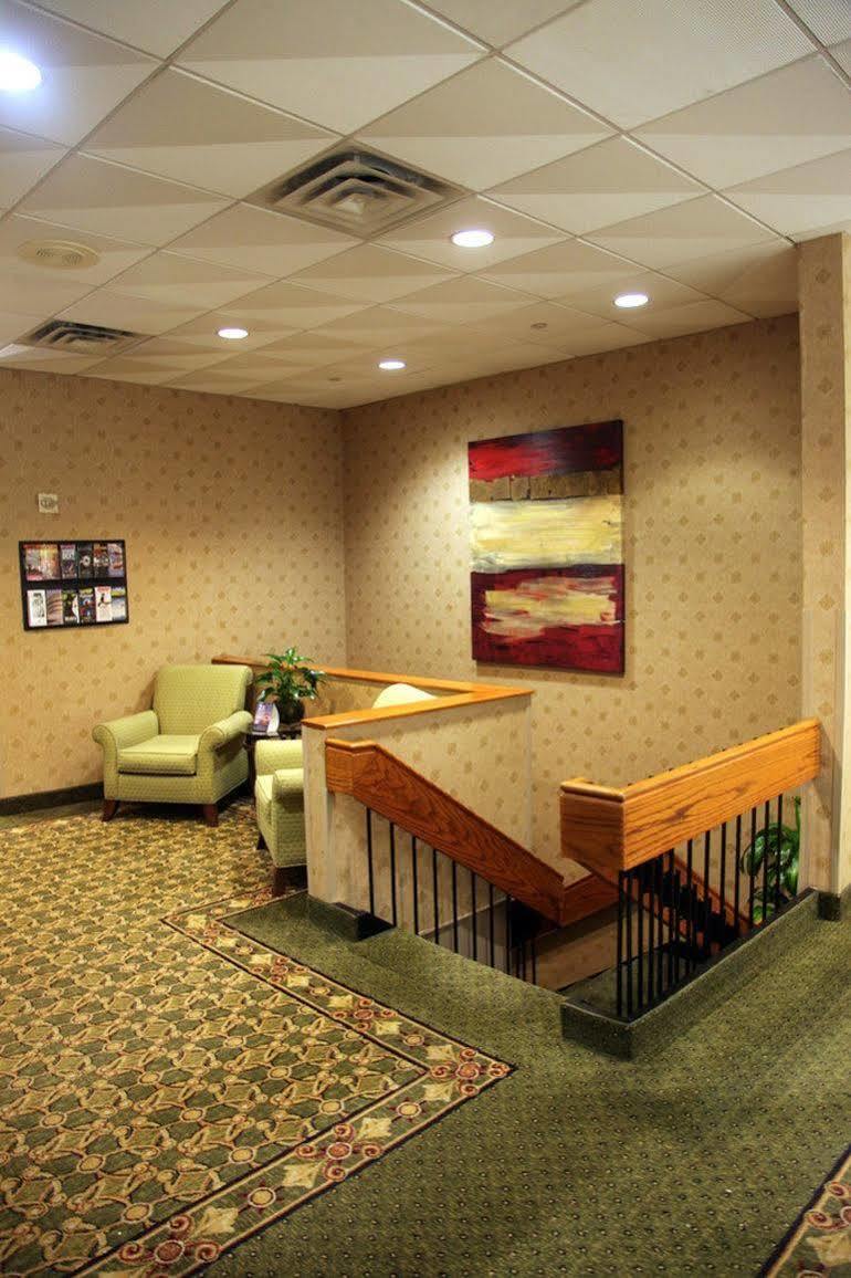 The Laguardia Hotel