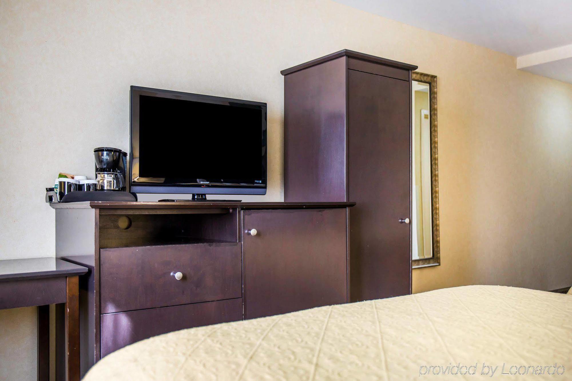 Hotel Quality Woodside Queens 3*
