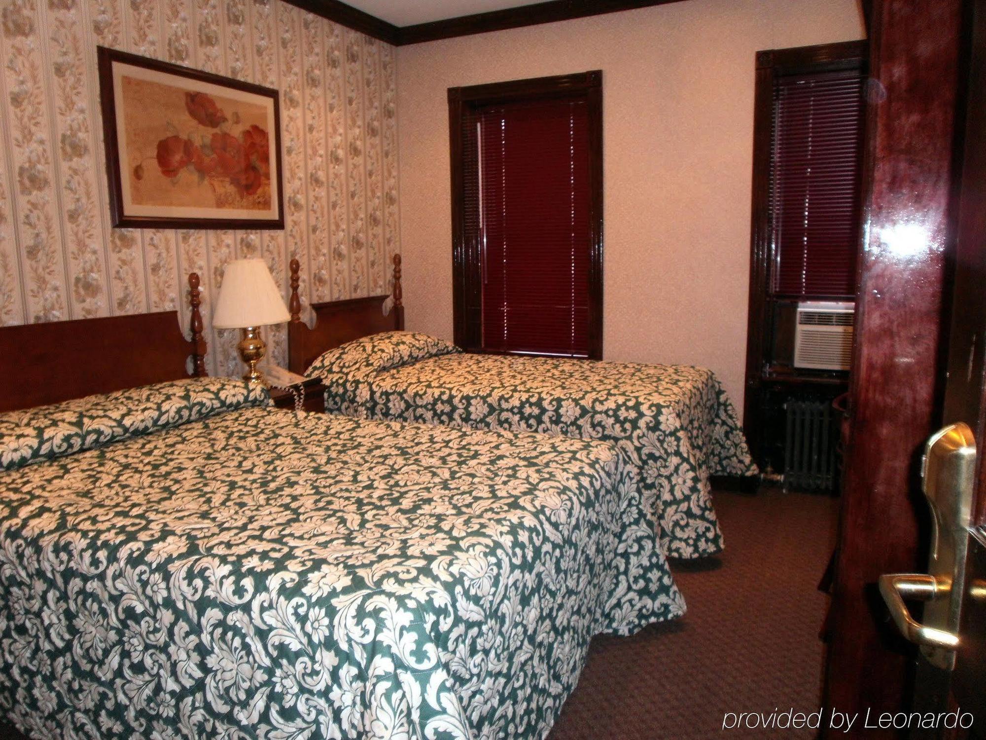 17 Hotel