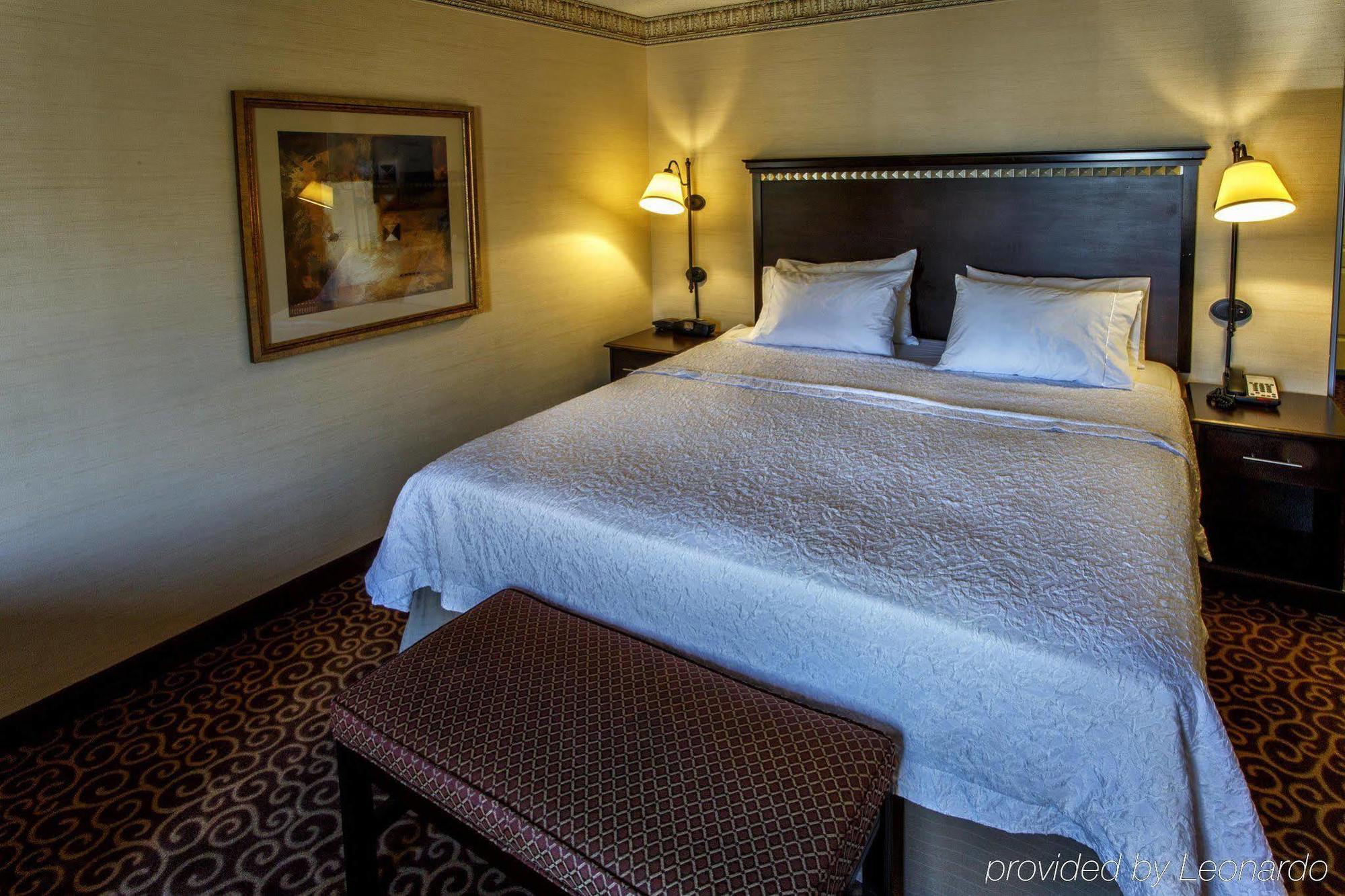 Hampton & Staten Island 3*