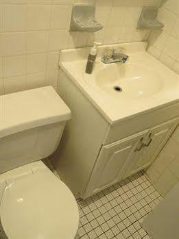 Uptown Manhattan Deluxe Apartment