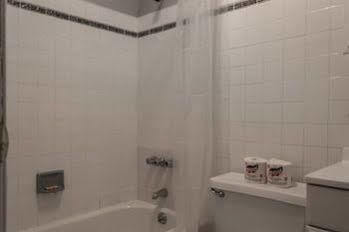 Uptown Manhattan Deluxe Apartment