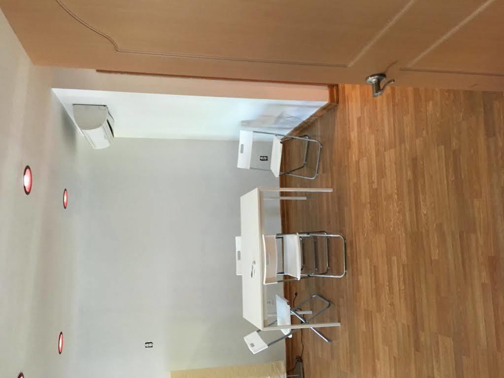 Beachside Brooklyn Apartment *