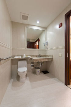 Hotel Asiatic - Flushing 3*