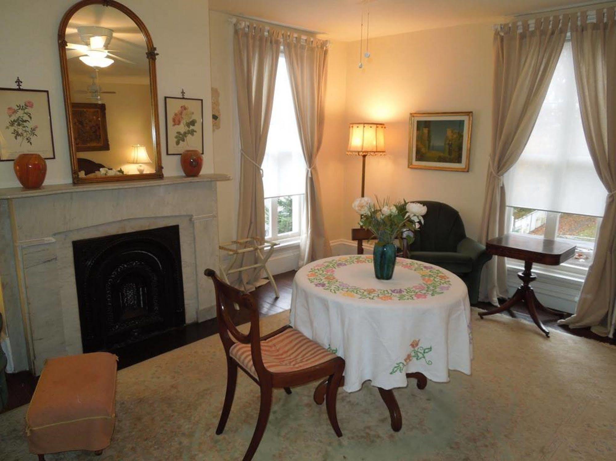 Bed & Breakfast Victorian Of Staten Island