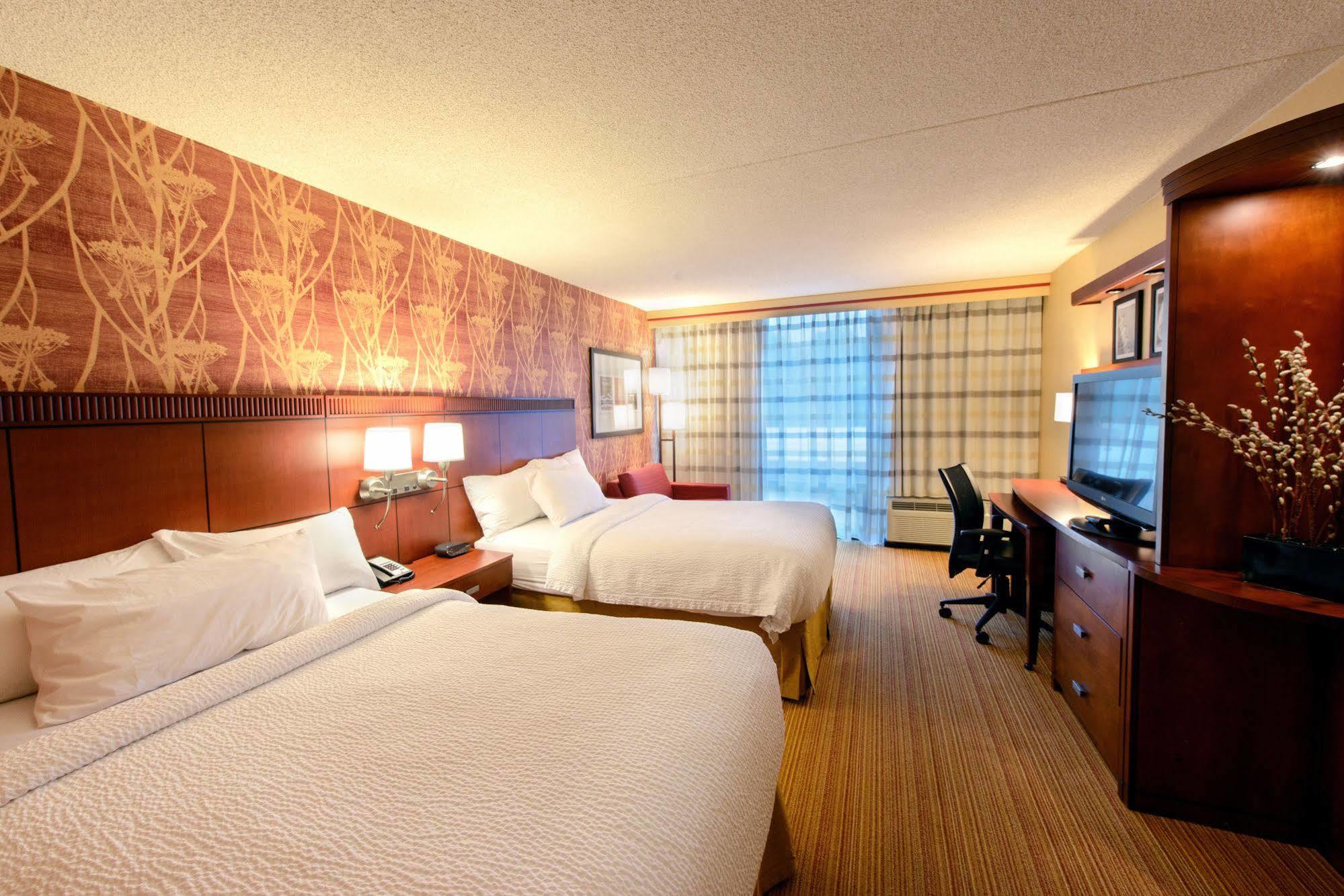 Hotel Courtyard By Marriott Laguardia Airport New York
