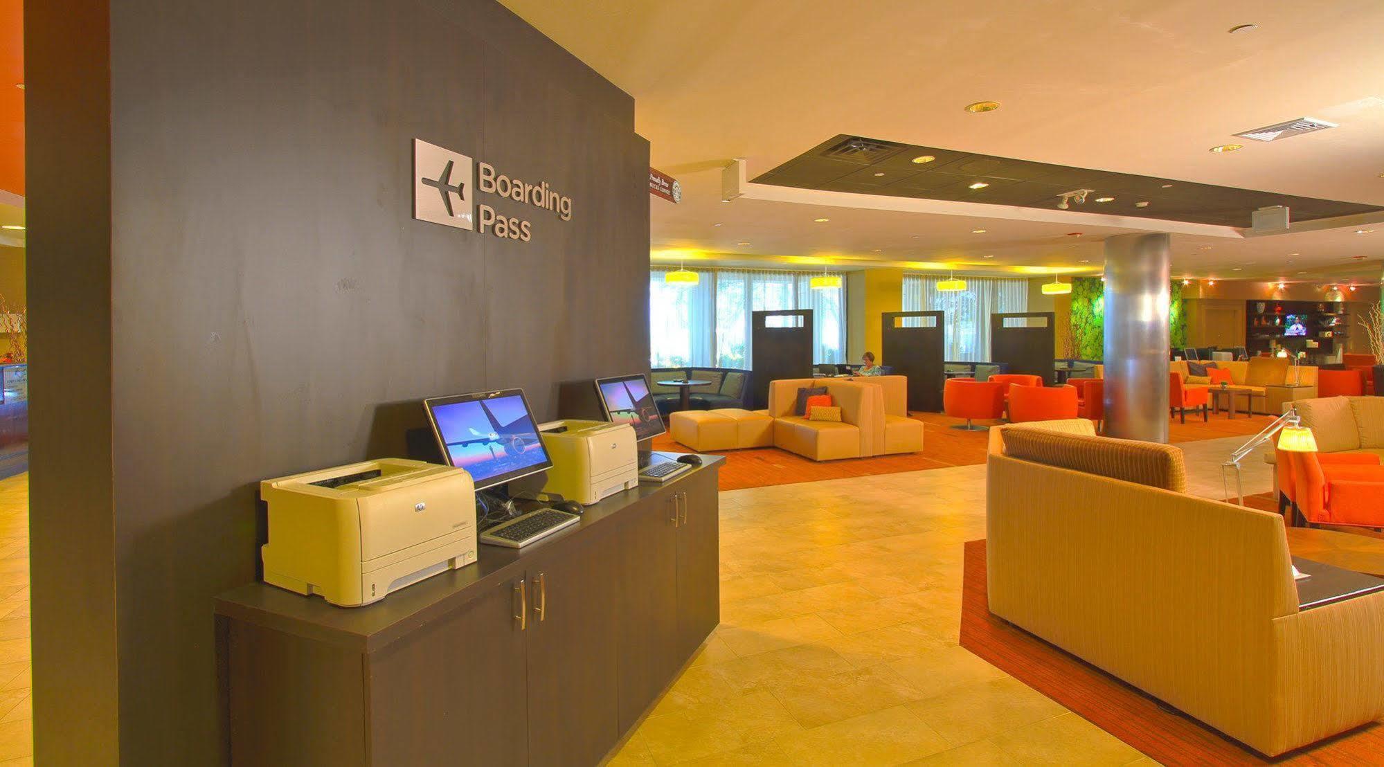Hotel Courtyard By Marriott Laguardia Airport