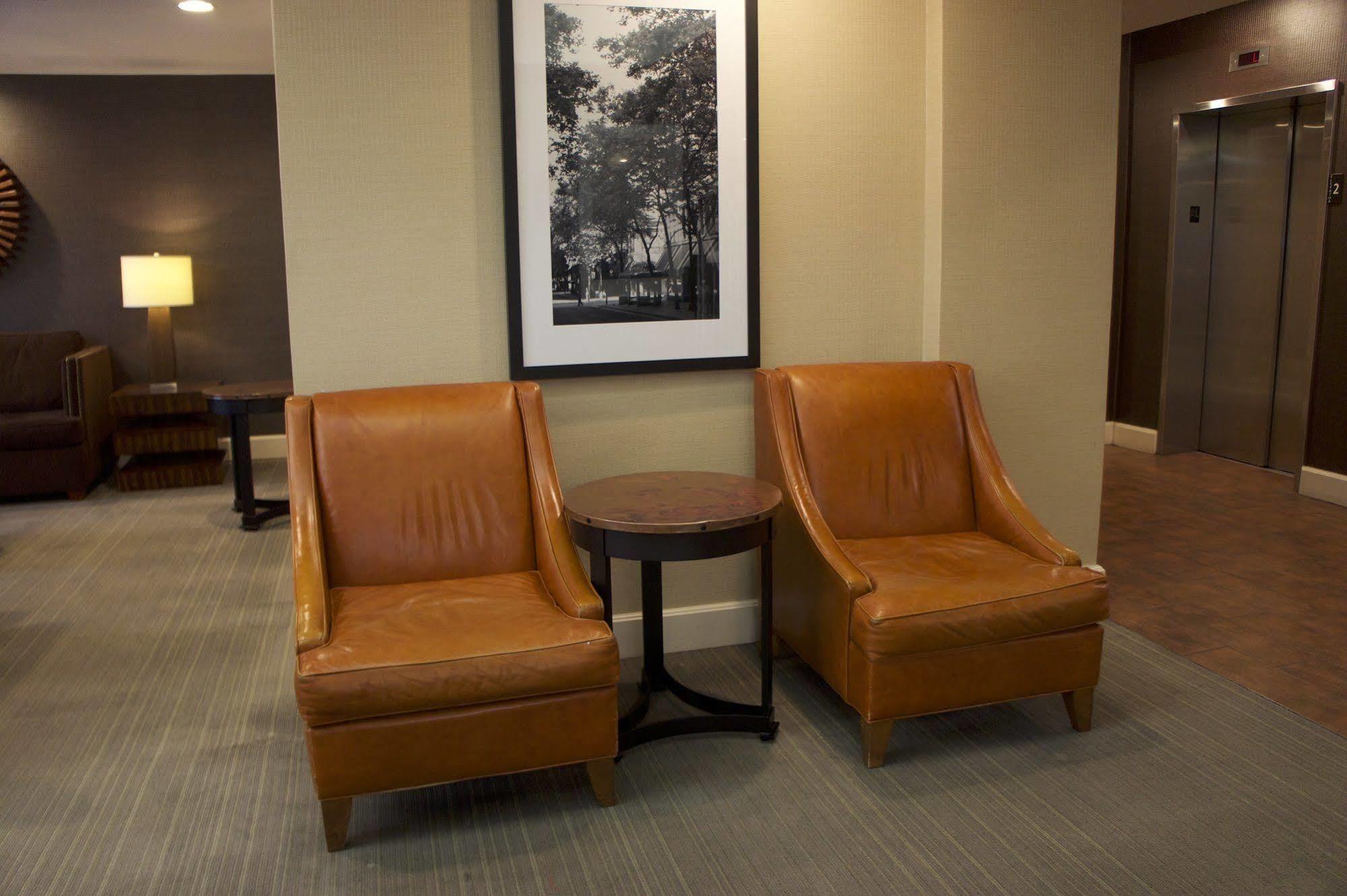 Hotel Hampton Ny-jfk 3*