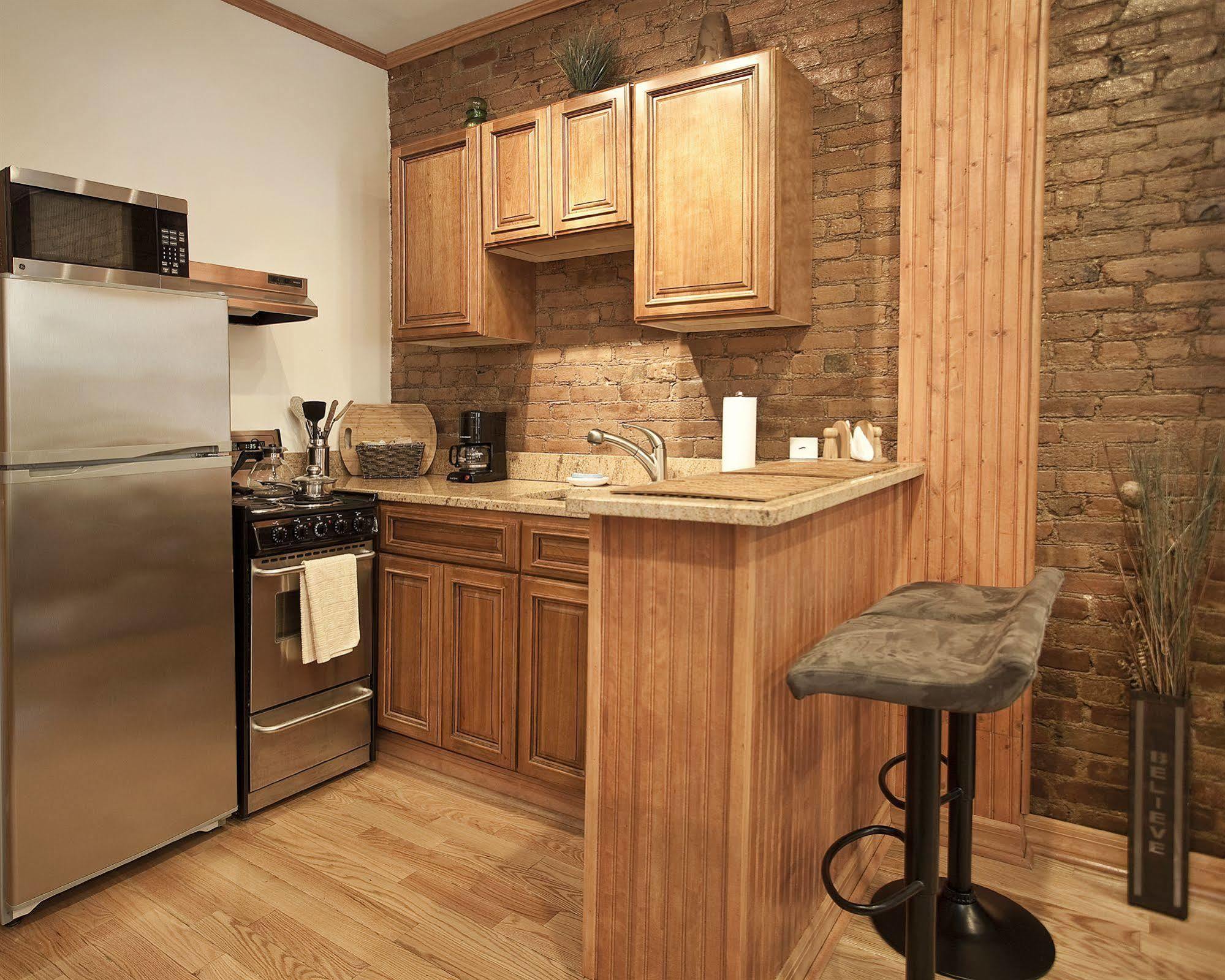 Upper Yorkville Apartments * New York