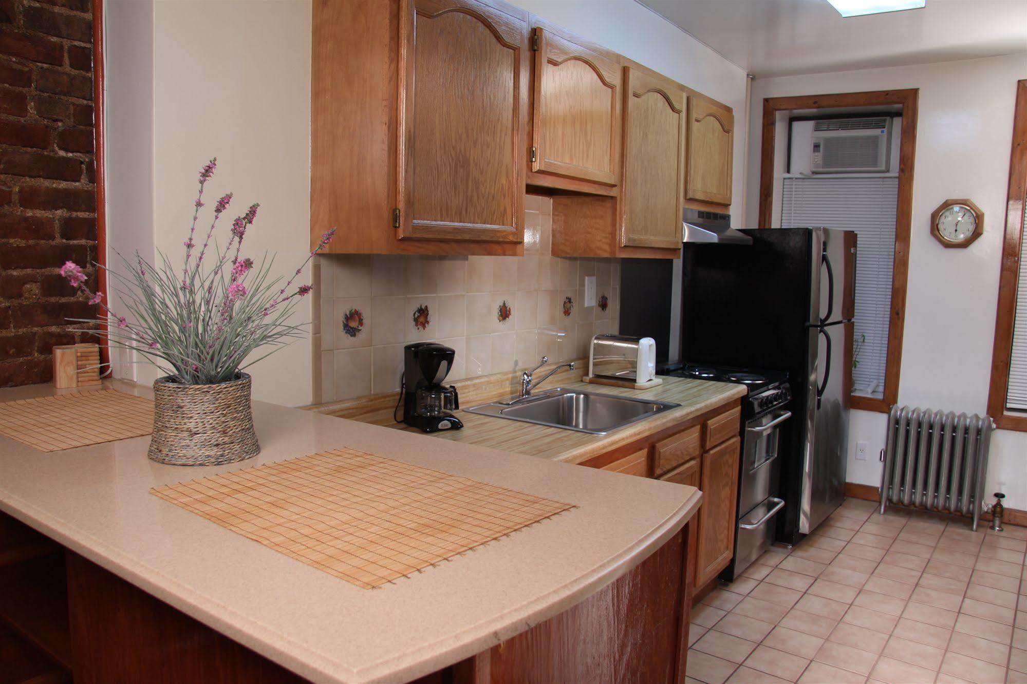 Upper Yorkville Apartments Apartment *