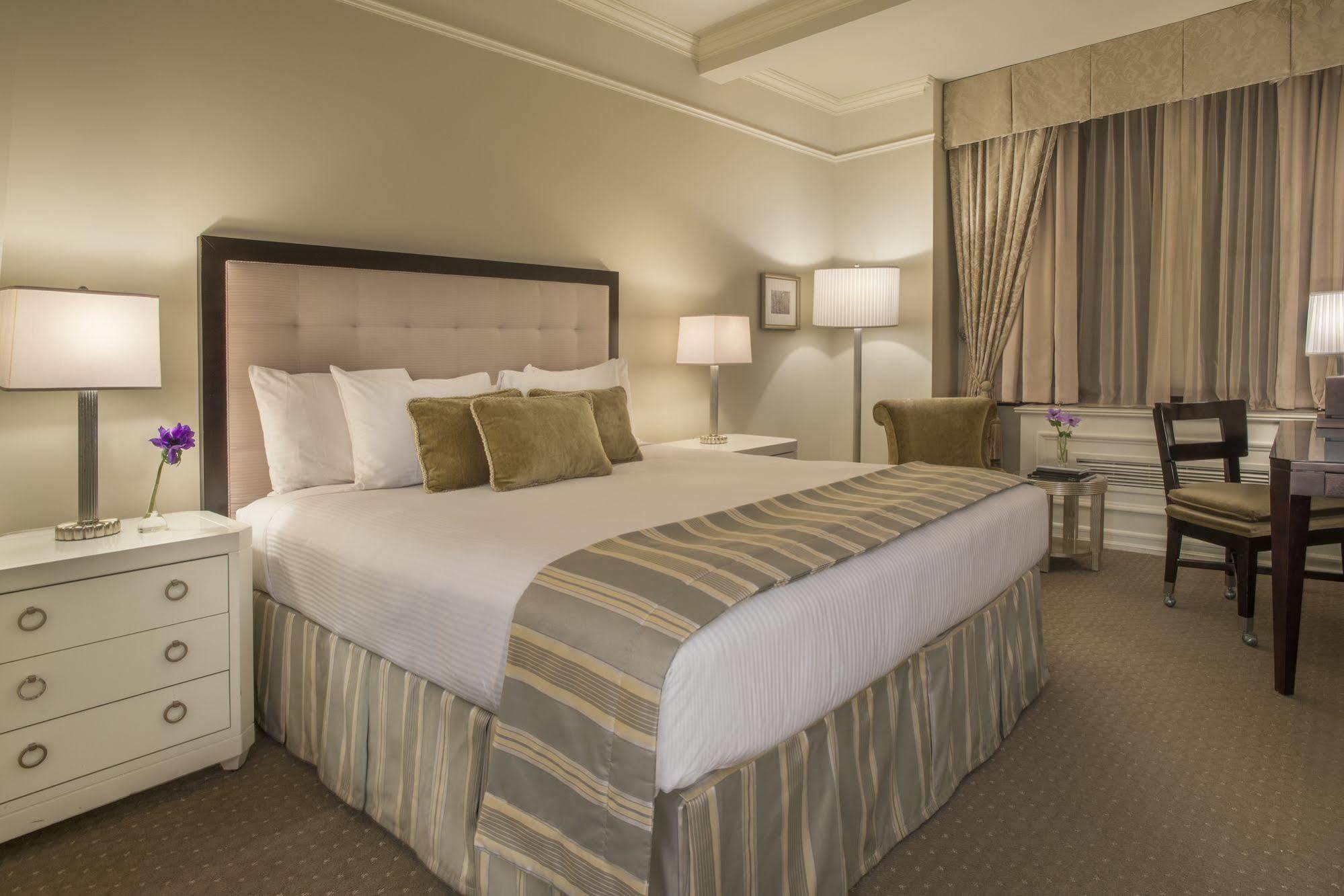 Warwick Hotel 4*