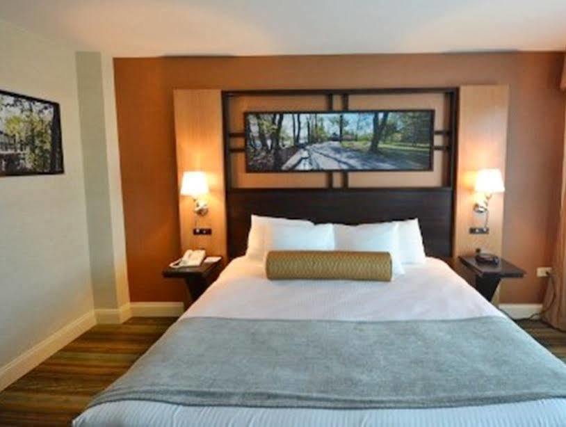 Hotel Western Queens Gold Coast New York