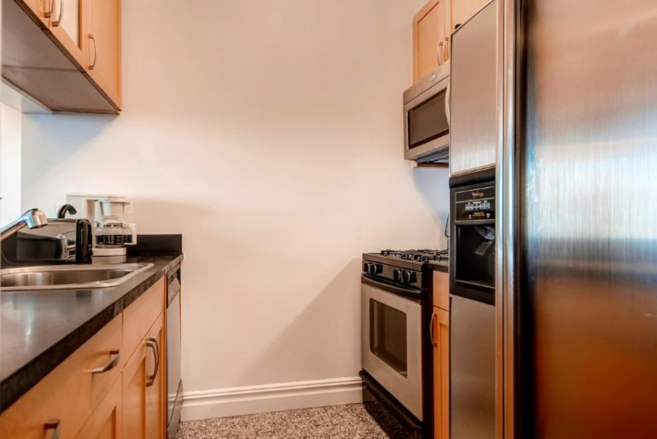 Apartment Churchill Living Bridge Tower Place New York