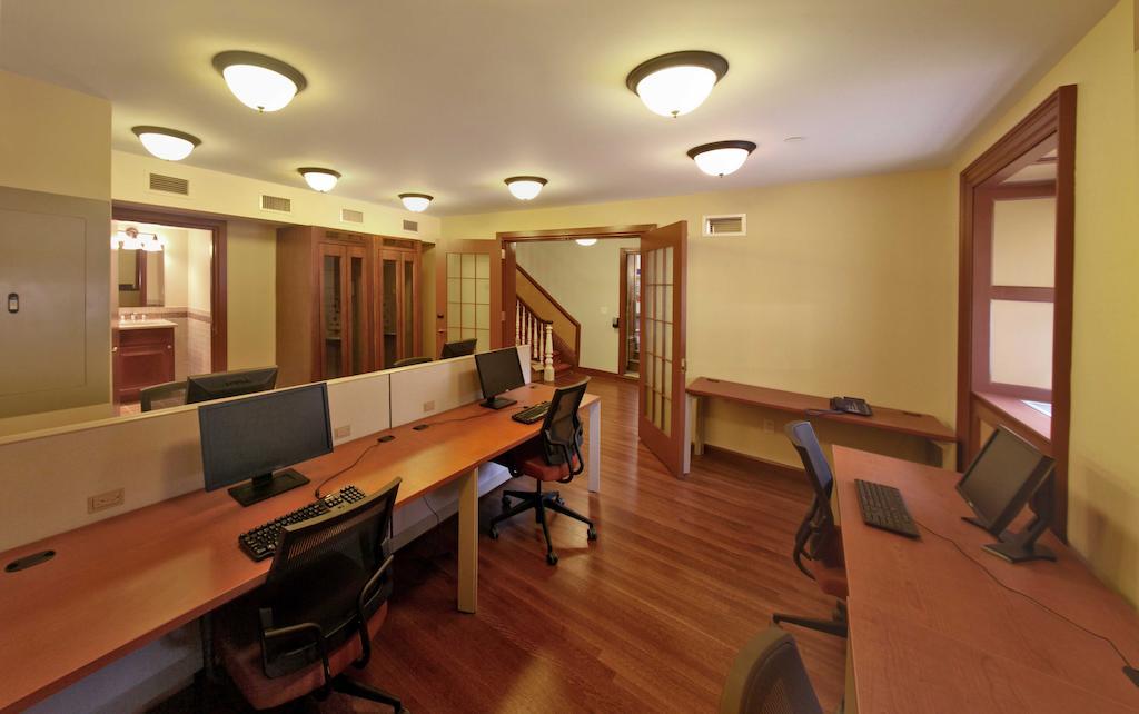 Leo House Hotel 3*