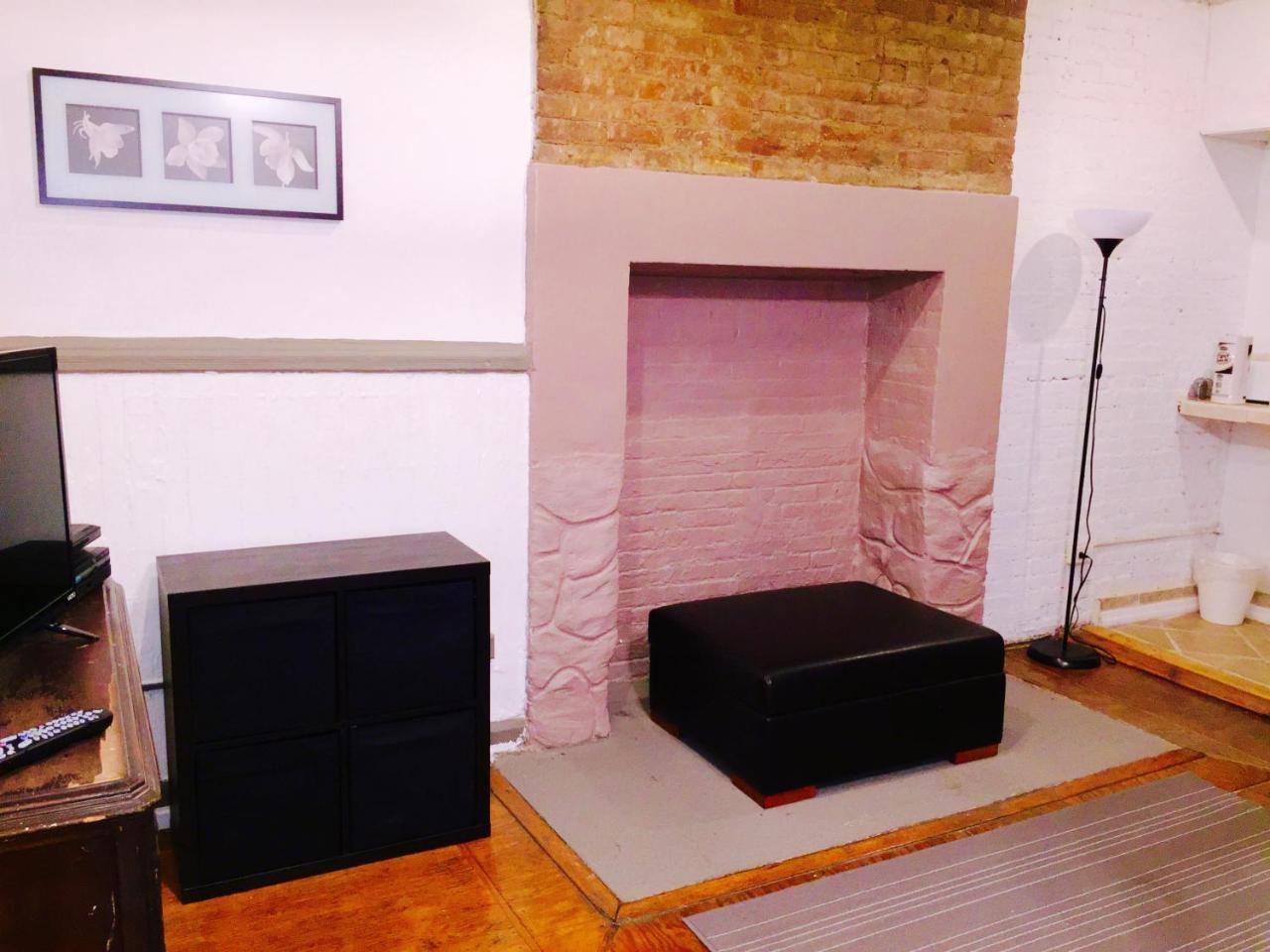 Brownstone Clark Historic Studio *