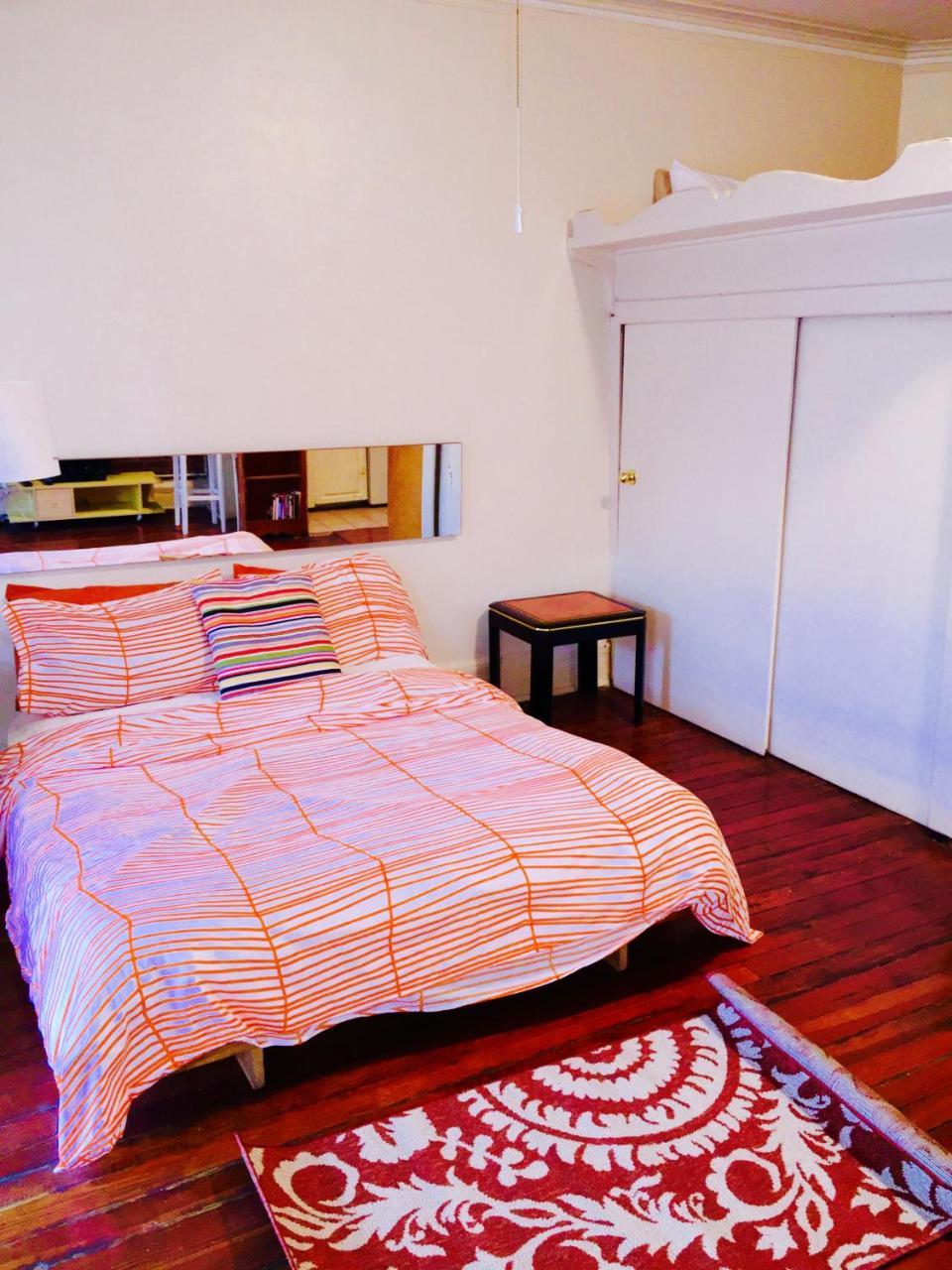 Brownstone Clark Historic Studio *