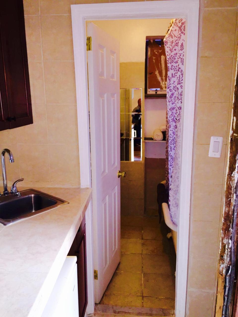 Brownstone Clark Historic Studio Apartment New York