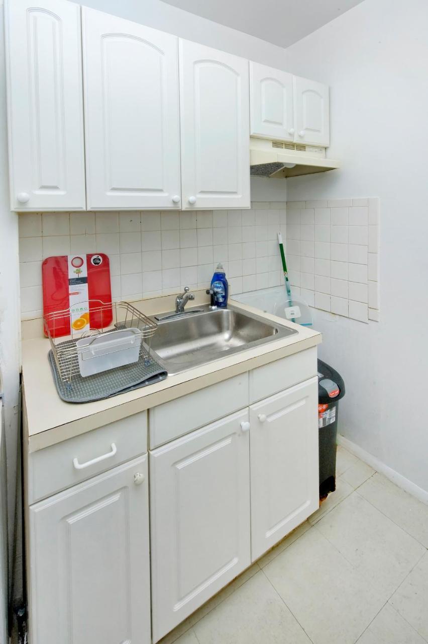 Yorkville Corporate Suites *