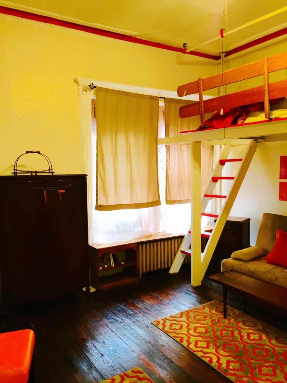 Brownstone Clark Historic Studio *