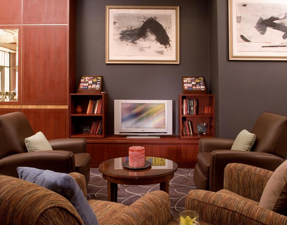Manhattan Centre Hotel 4*