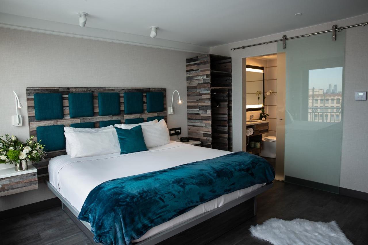 Le Bleu Hotel