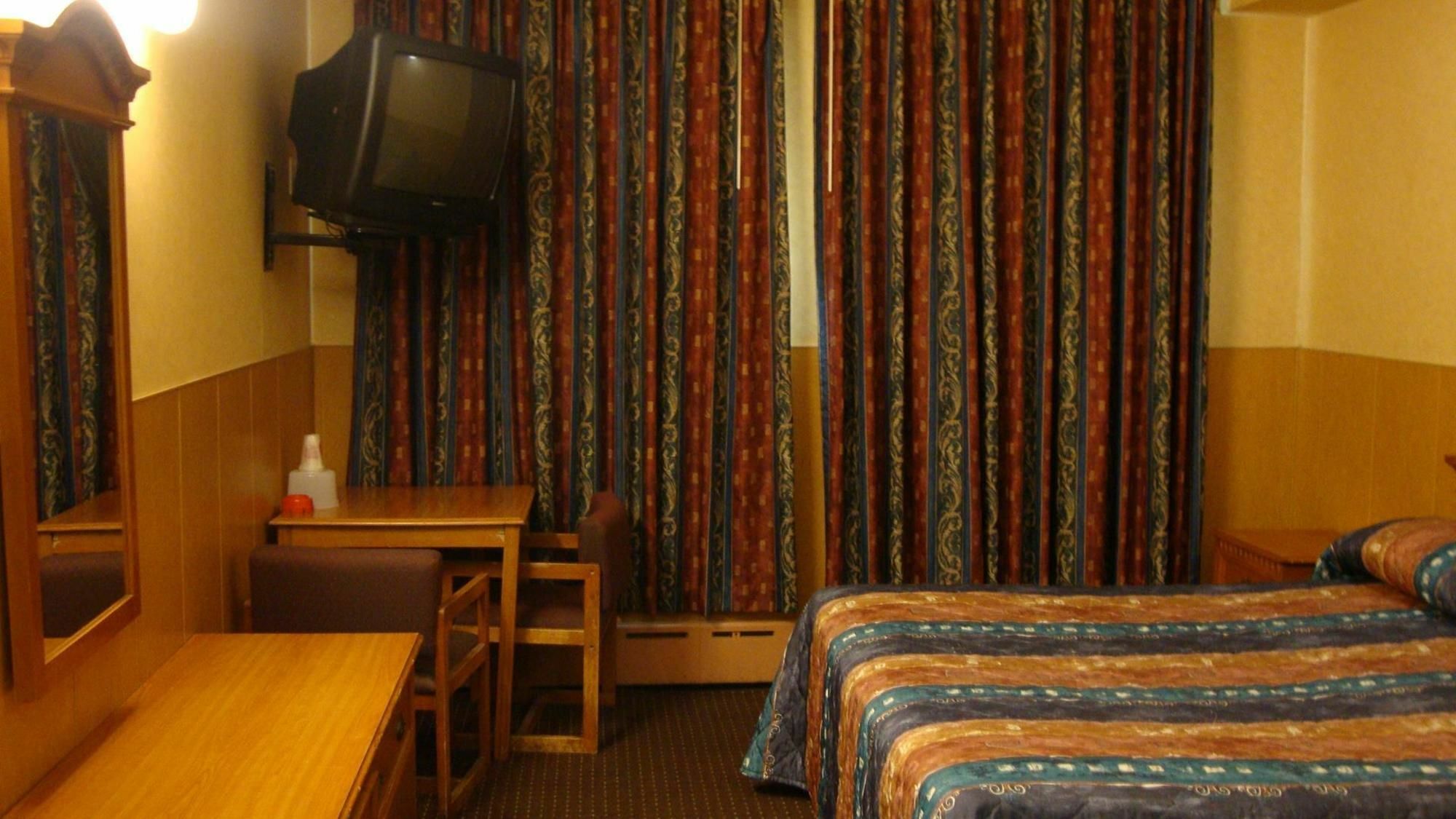 Hotel Riviera Motor Brooklyn 2*