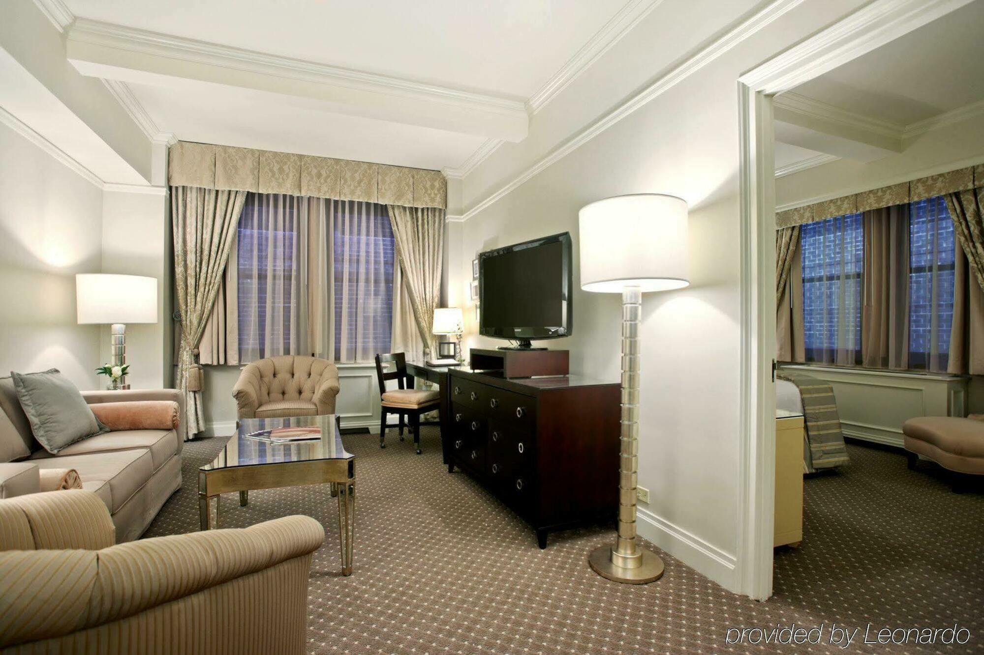 Warwick Hotel 4*