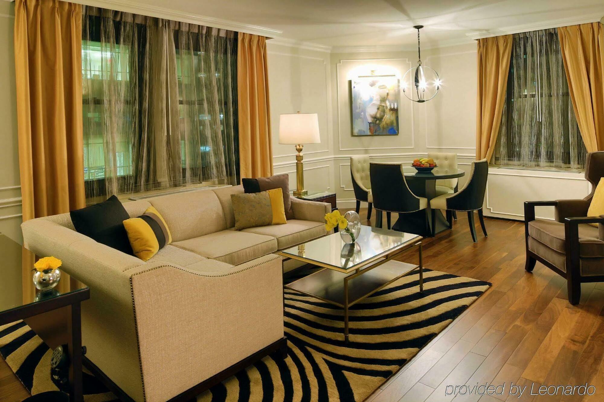 Warwick 4* New York