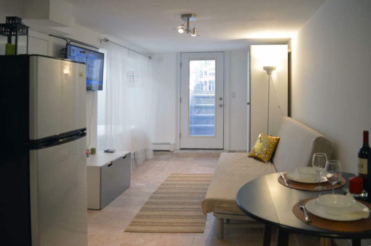Apartment 3306 Snyder Avenue