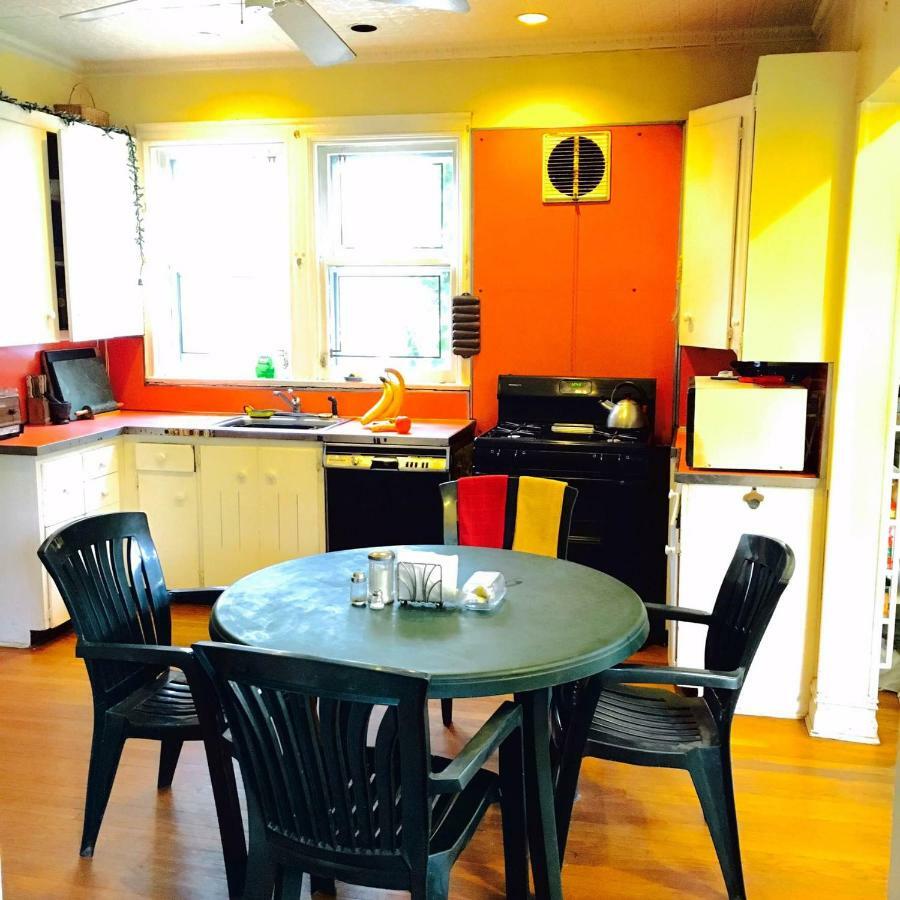 Sid's Victorian Oasis Homestay