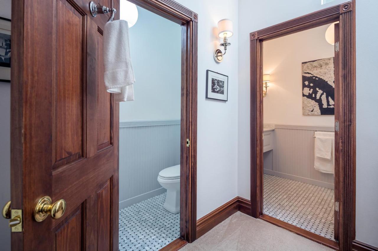 Manhattan Guest Suites Guest house 3*