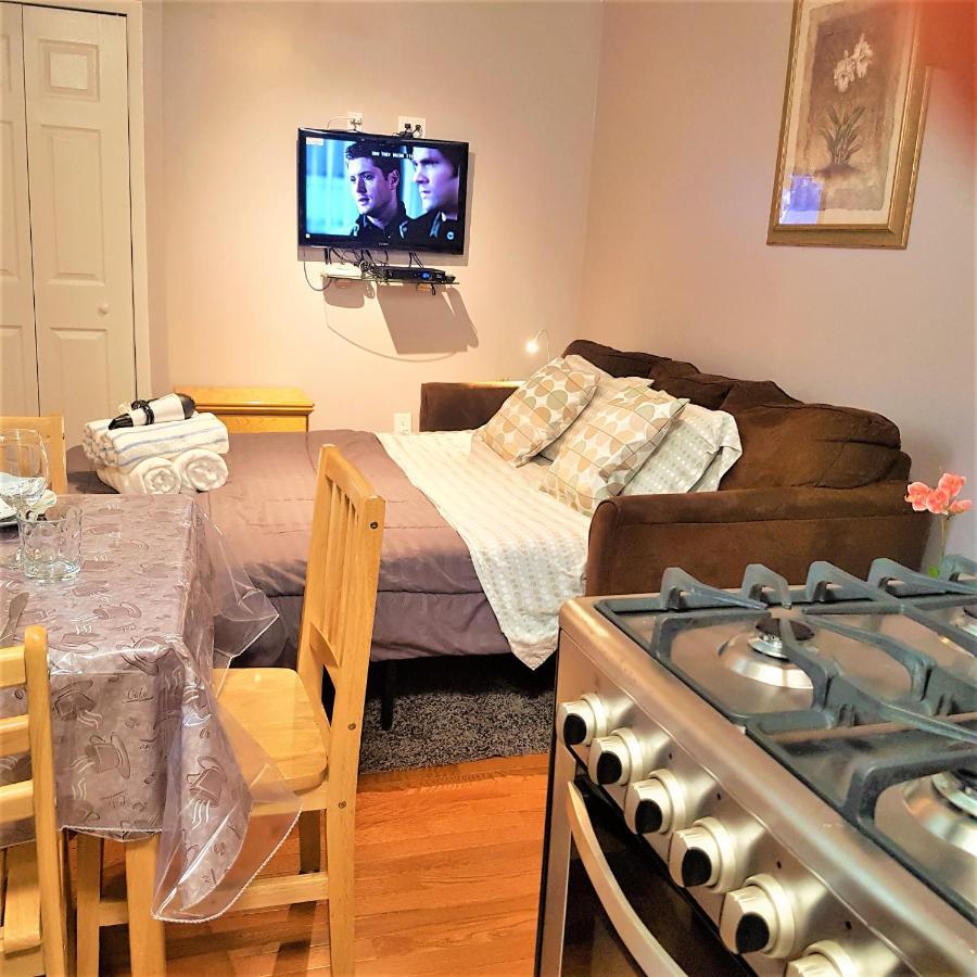 Mia East Village - Free Street Parking + Wifi Apartment
