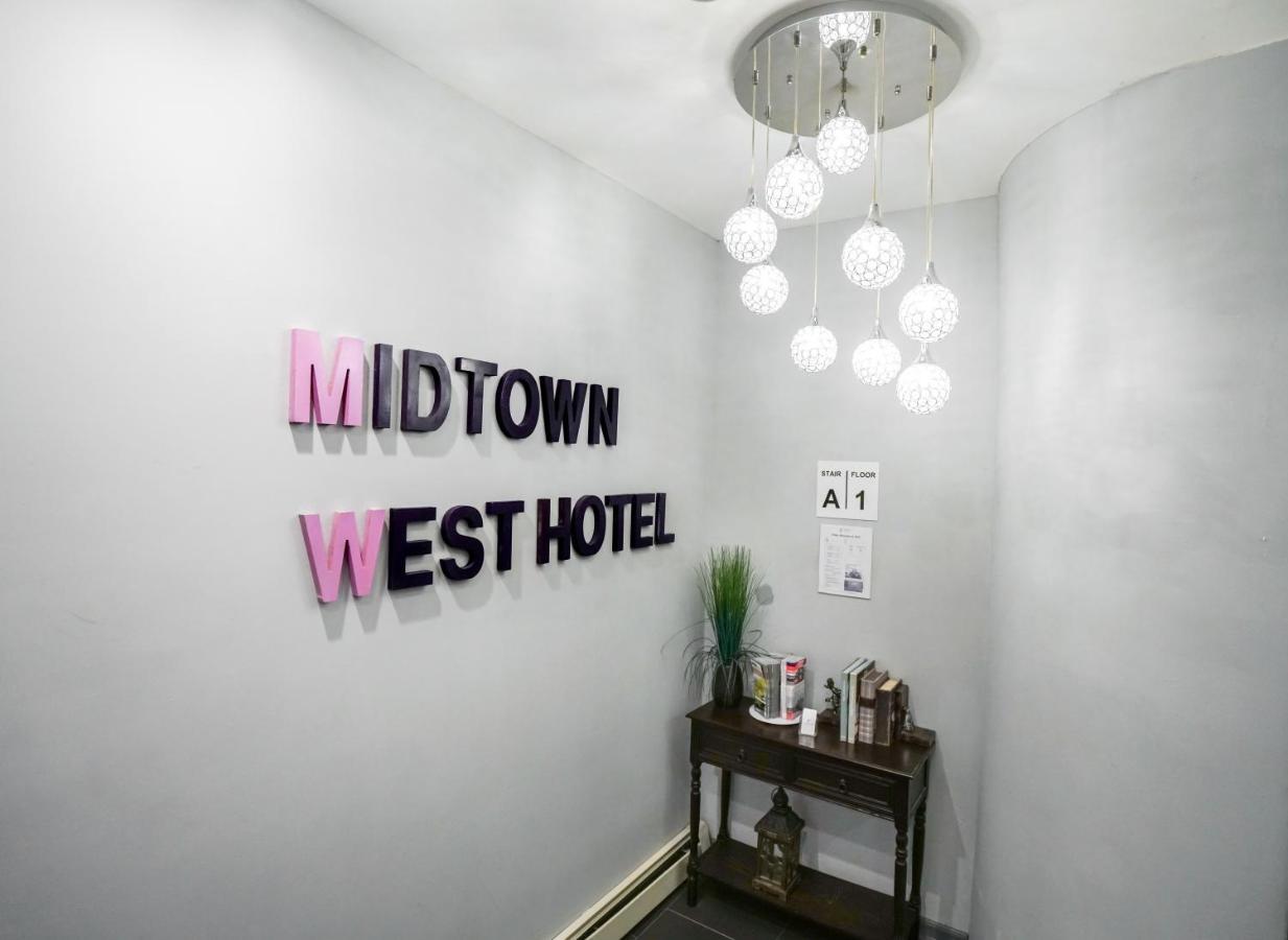 Midtown West 3*