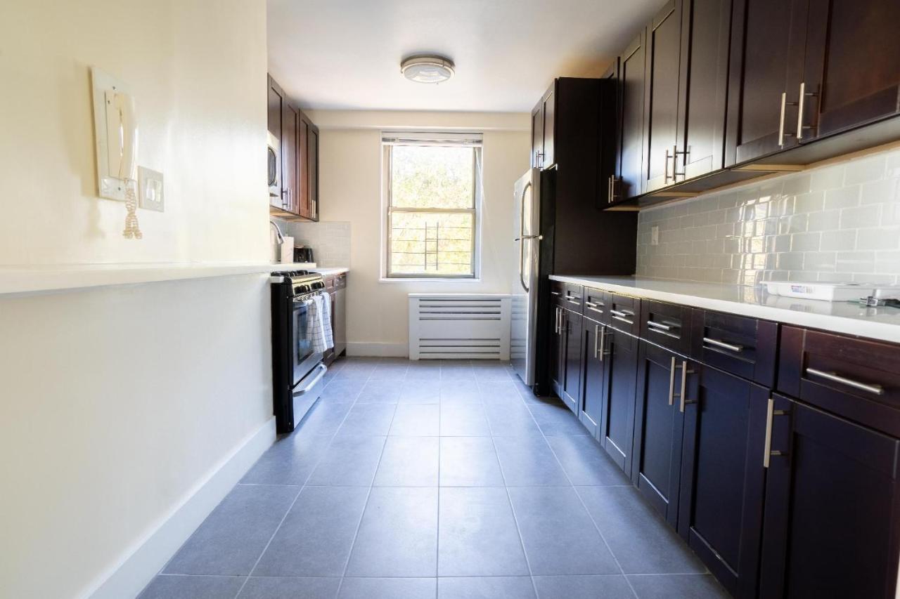 Queens Blvd Apartment *