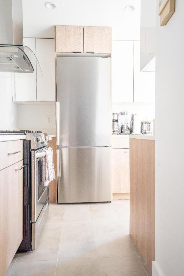 Apartment Queens Blvd *