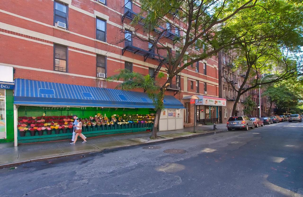 Manhattan Lodging