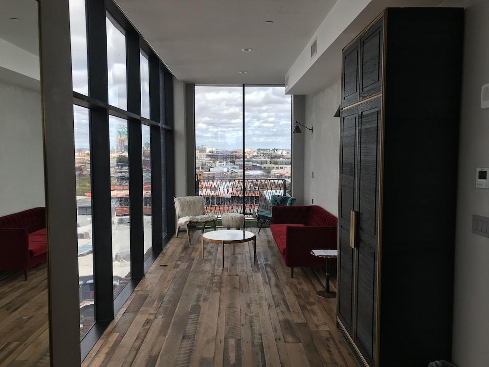 Hotel Arlo Williamsburg