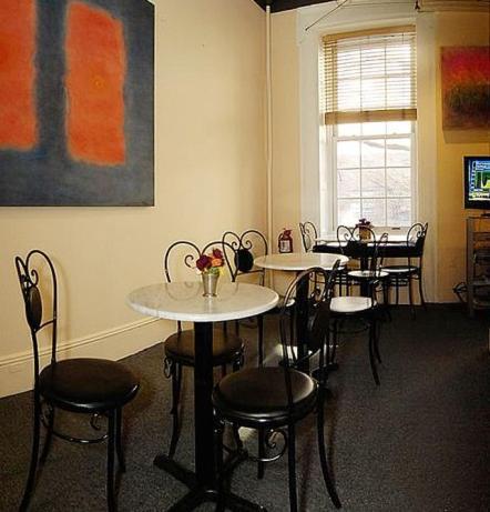 Colonial House Bed & Breakfast New York