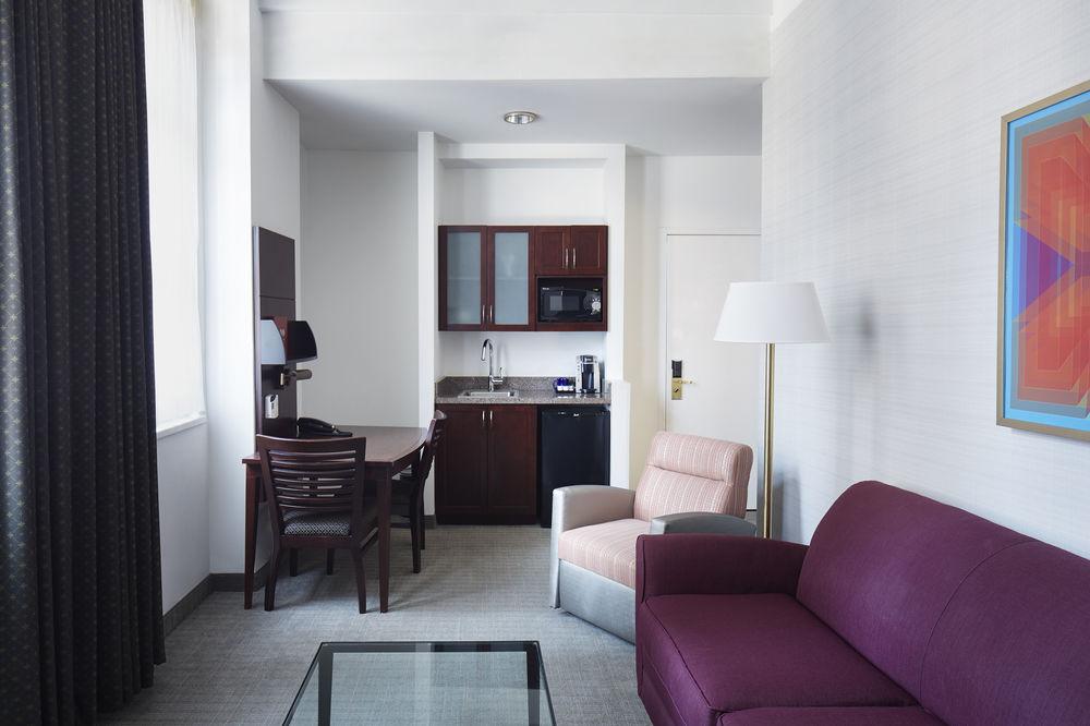 Radisson Street Hotel New York