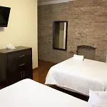 Hotel 99