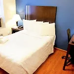 Hotel 99