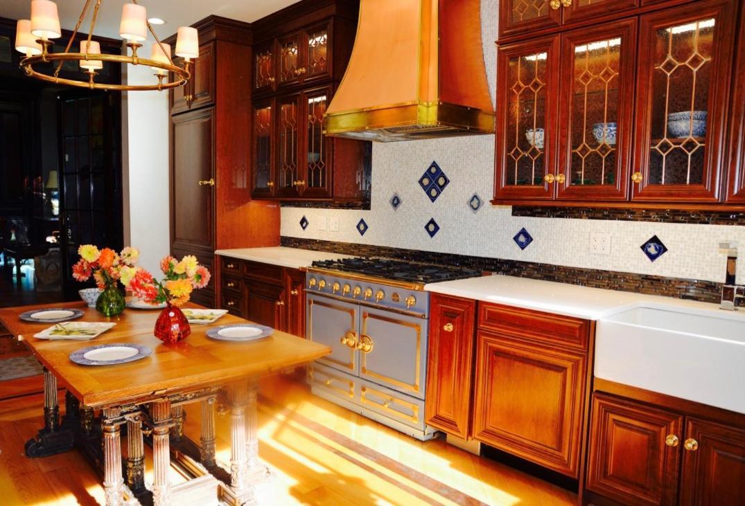 Northern Lights Mansion Bed & Breakfast